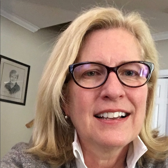 Meet your Posher, Kim - Picture 2 of 2